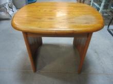 Curved Leg Oak Side Table