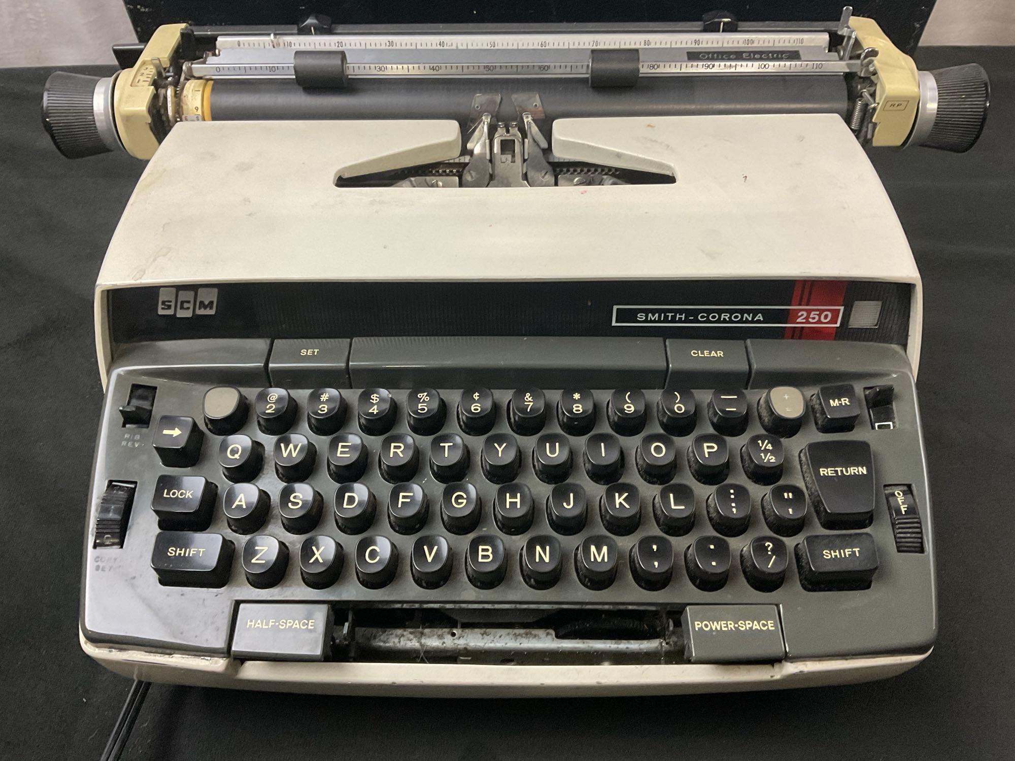 Smith & Corona 250 Electric Typewriter with Case