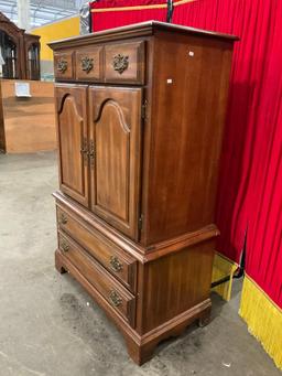 Vintage American Drew Wooden Cabinet w/ 3 Drawers & Cupboard w/ 6 Compartments. See pics.