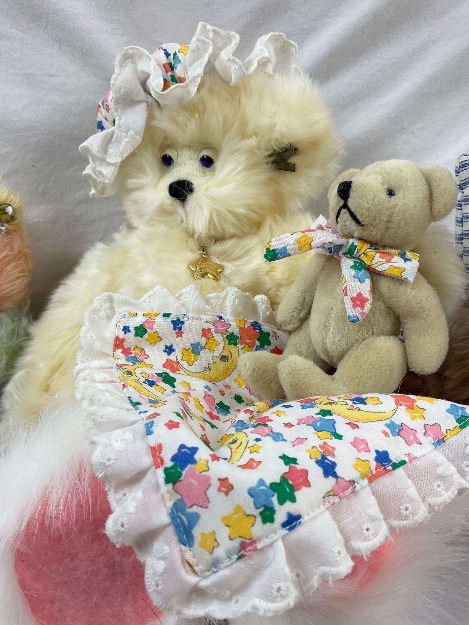 4 pcs Vintage Assorted Stuffed Bears. 2 pcs Annette Funicello Collectible Bear Co. See pics.