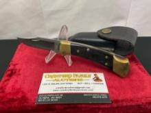 Vintage Classic Buck 110 Hunter Knife, Brass Bolsters and Wooden Handle