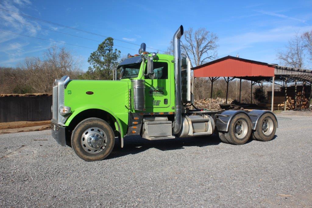 2014 Peterbuilt Tandem Axle Tractor (Glider Kit) w/CAT C-15 Engine, 18Spd, Wetline, Day Cab, 65368