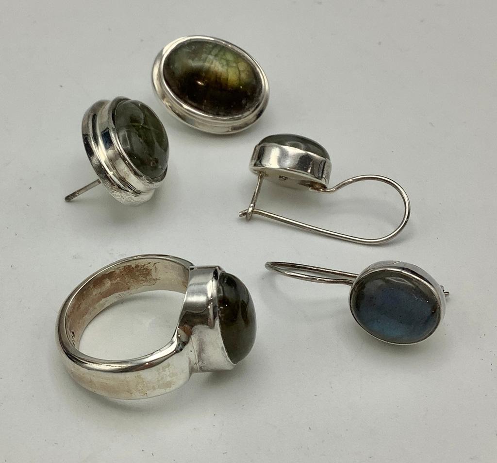 Sterling & Gemstone Ring - Size 7½;     2 Pairs Earrings     (0.88 Ozt Tota