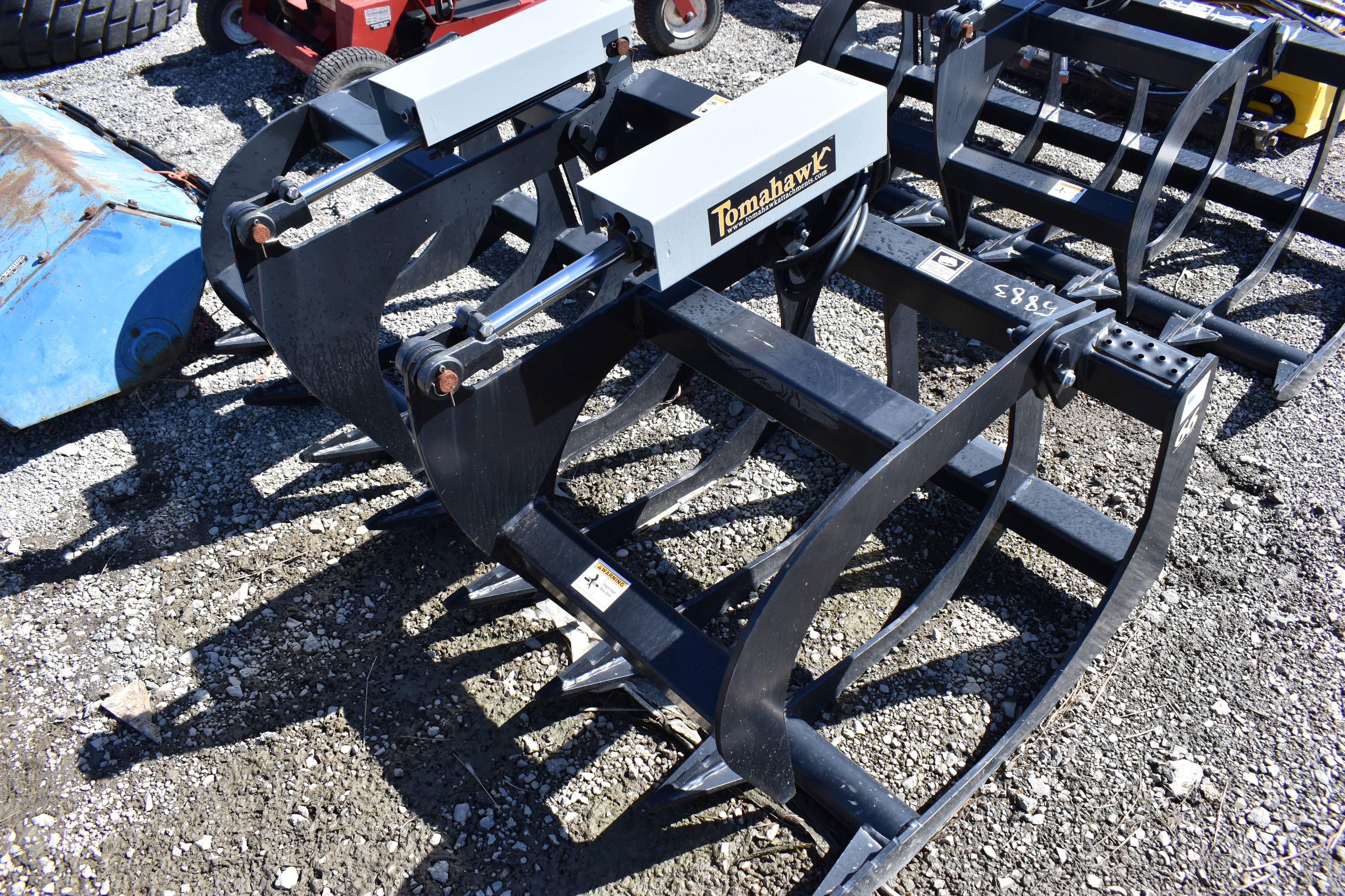 Brand New 66" Tomahawk Grapple Bucket