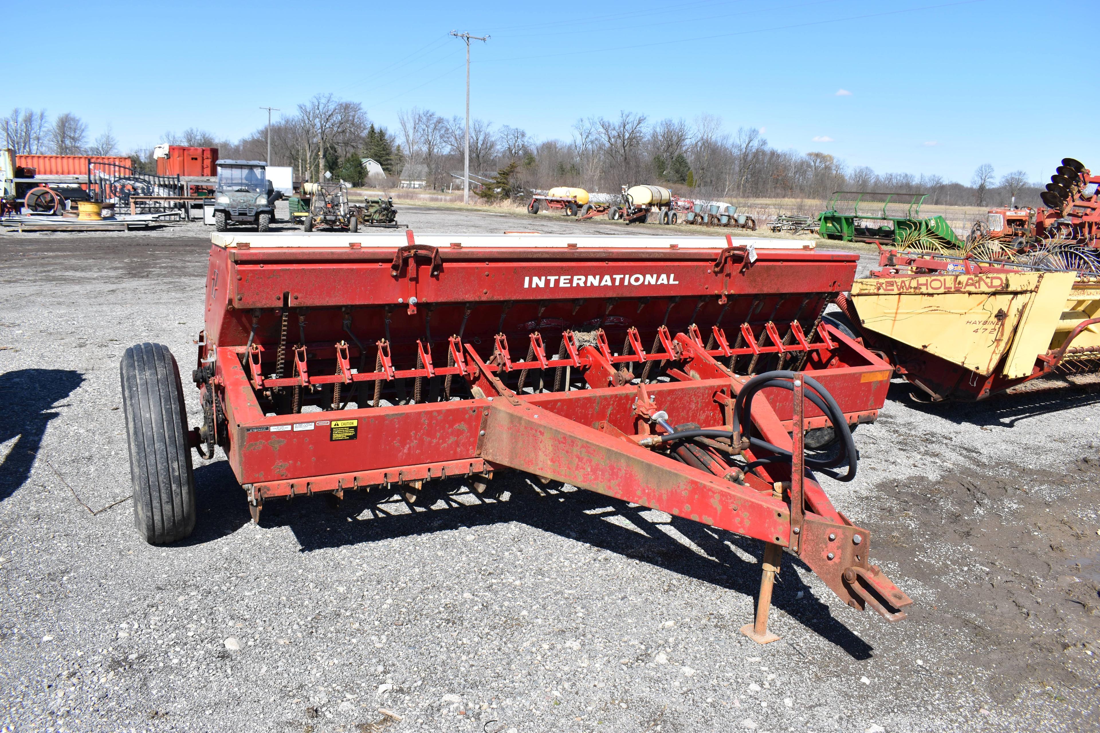 Ih 510 Grain Drill With Grass Seeder