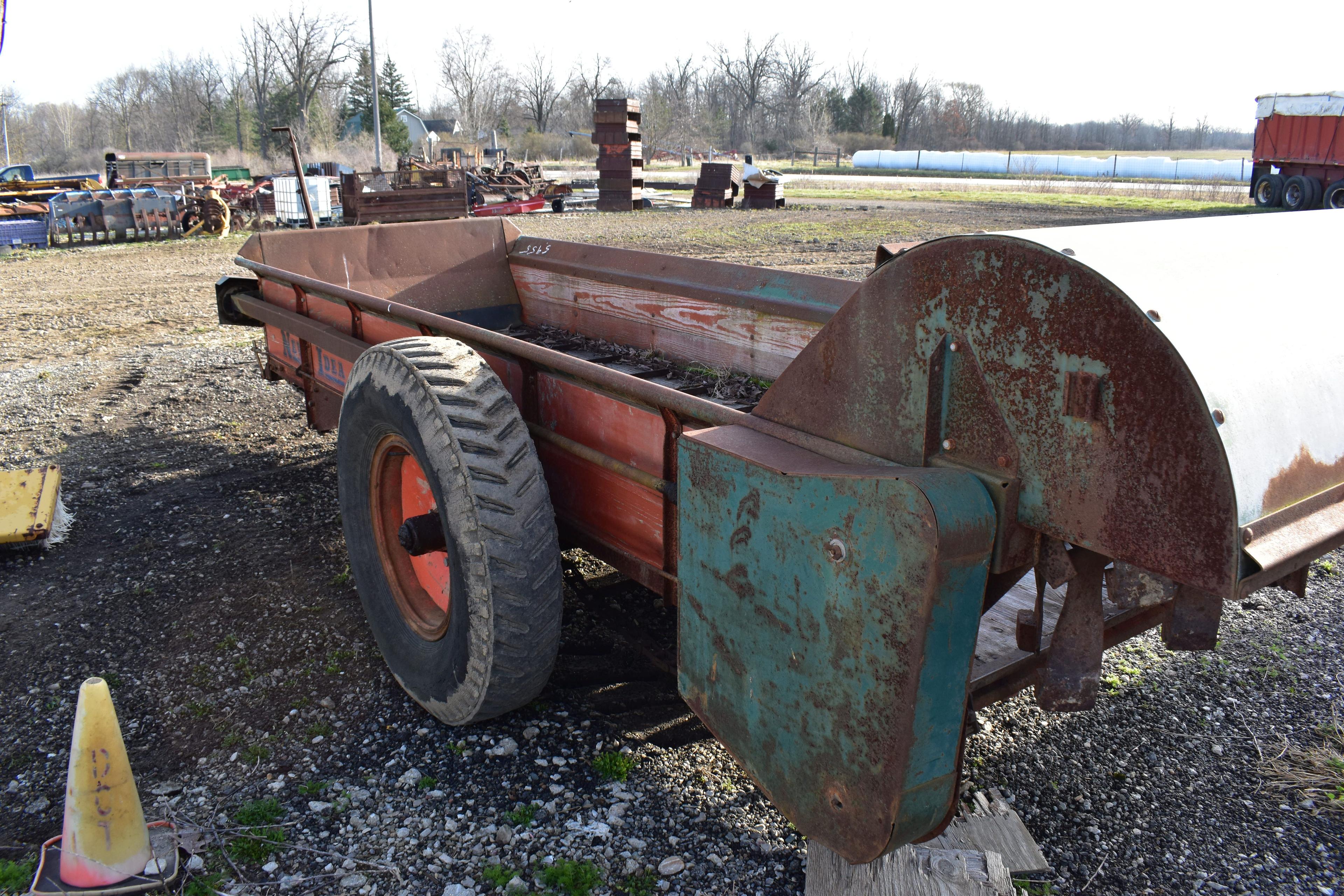 New Idea 205 Manure Spreader