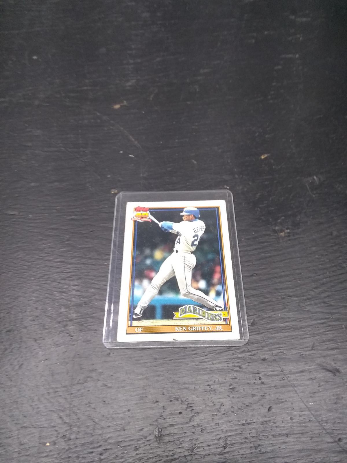 Uncertified Trading Card-Ken Griffey Jr Baseball #990 Topps