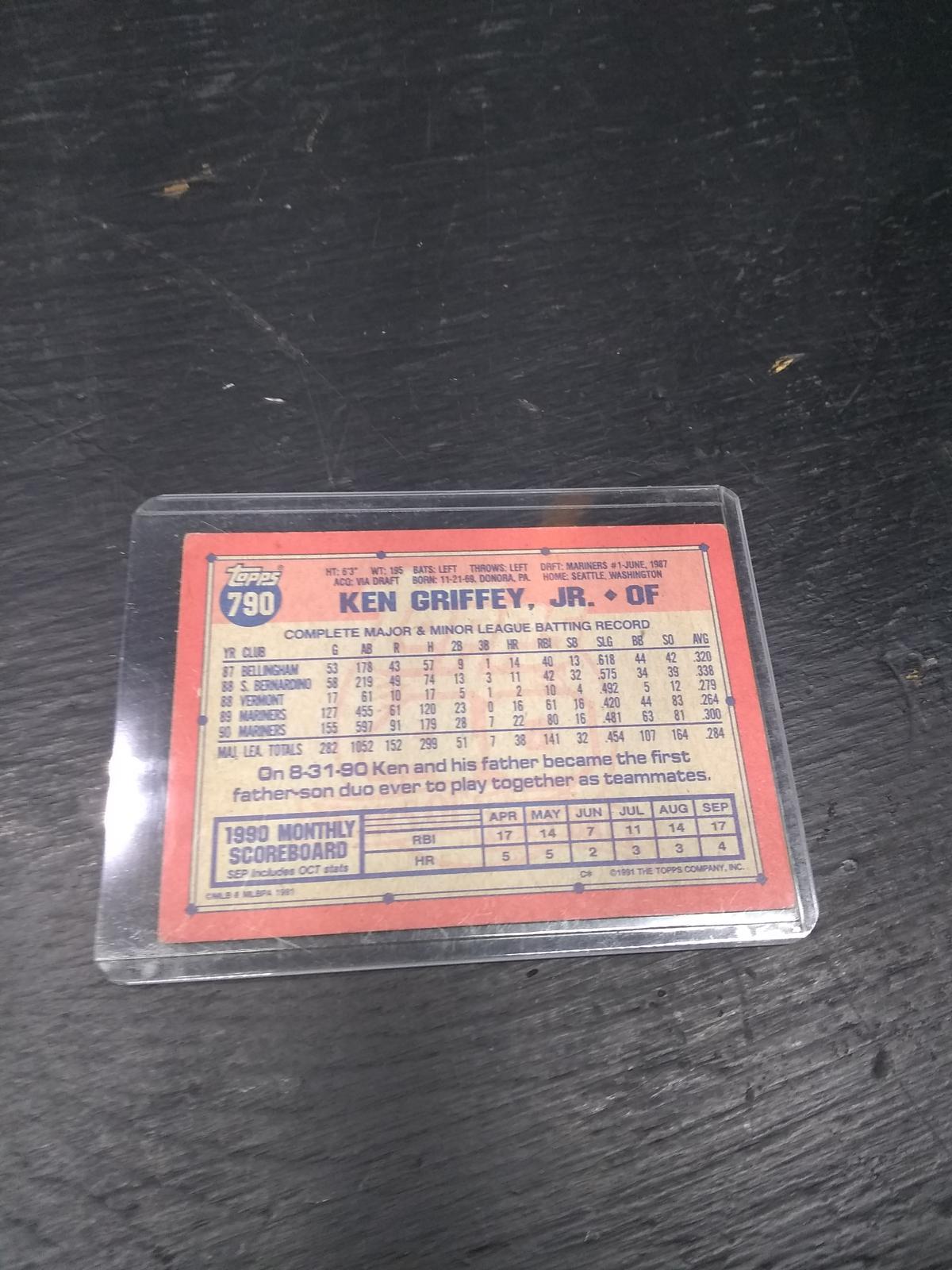 Uncertified Trading Card-Ken Griffey Jr Baseball #990 Topps