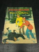 Vintage Children's Book-Trixie Belden and the Black Jack Mystery 1961