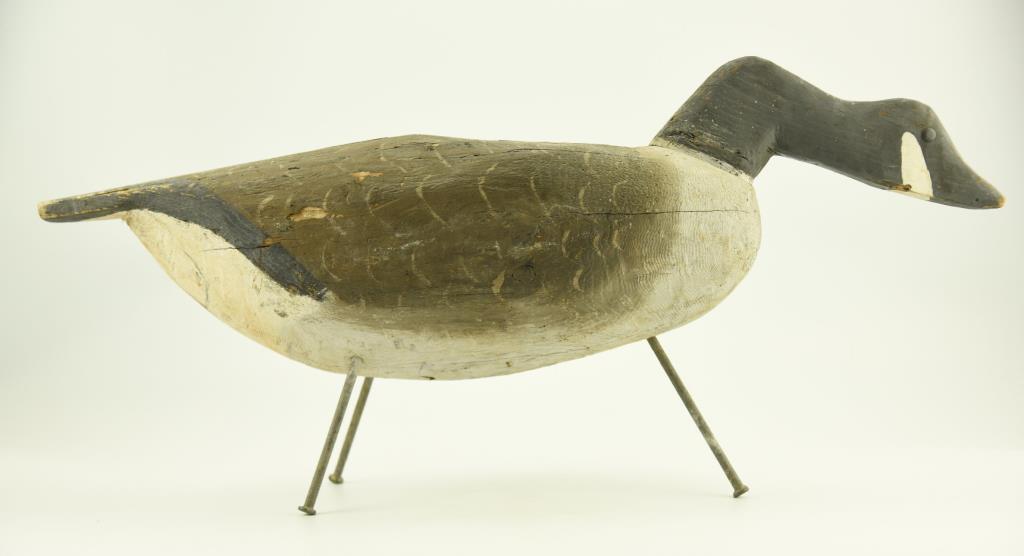 Lot #323 - Feeding model Standing Canada Goose Nova Scotia origin in original paint with gunning