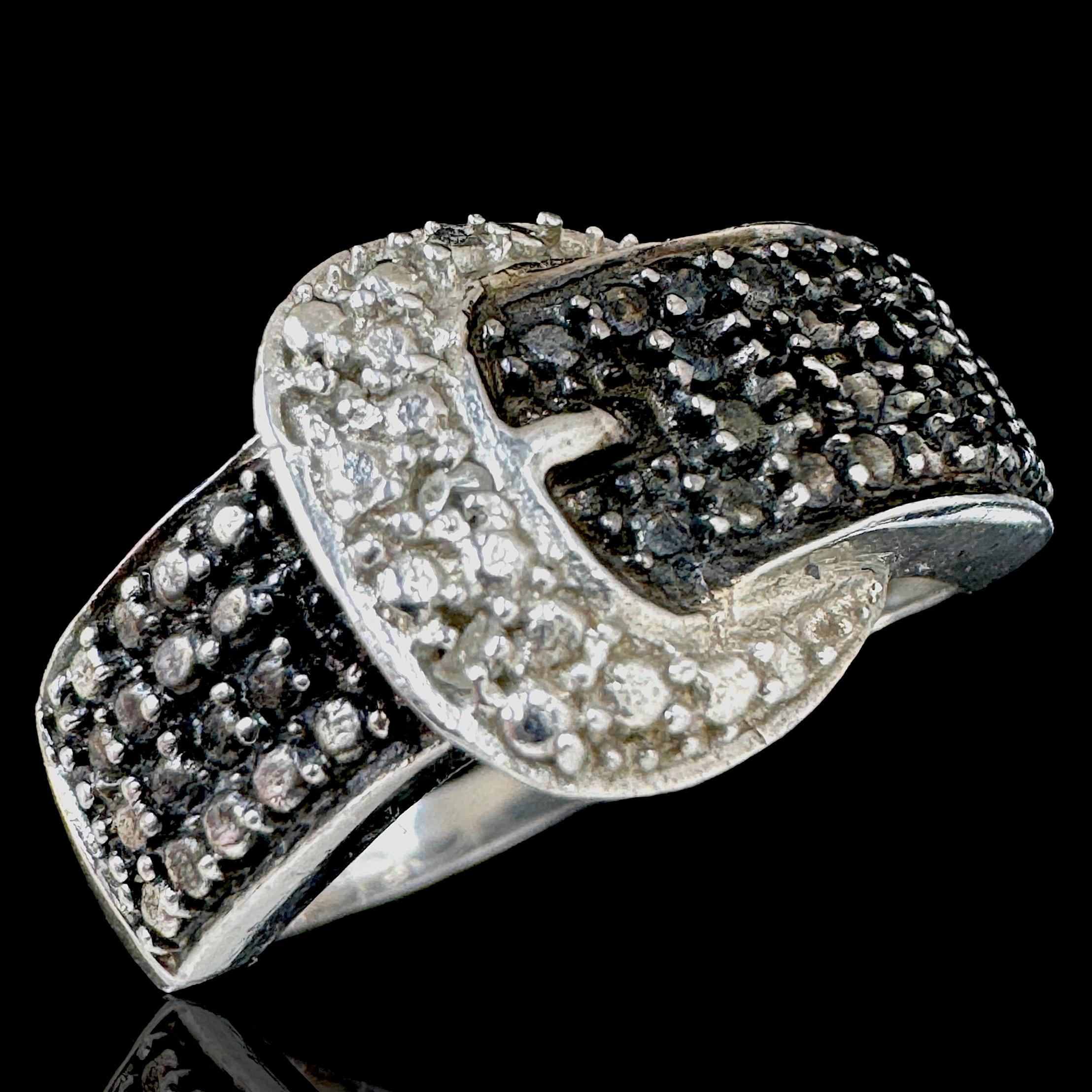 Estate sterling silver diamond ring