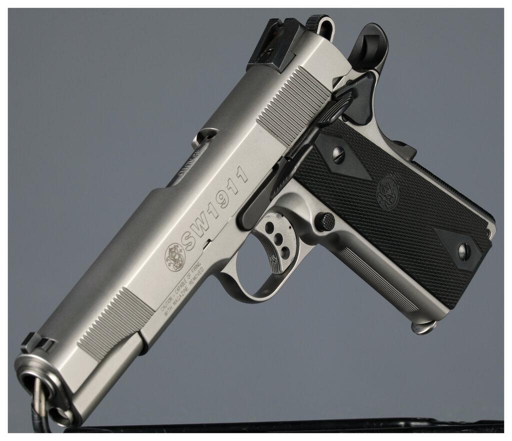 Smith & Wesson Model SW1911 Semi-Automatic Pistol with Case