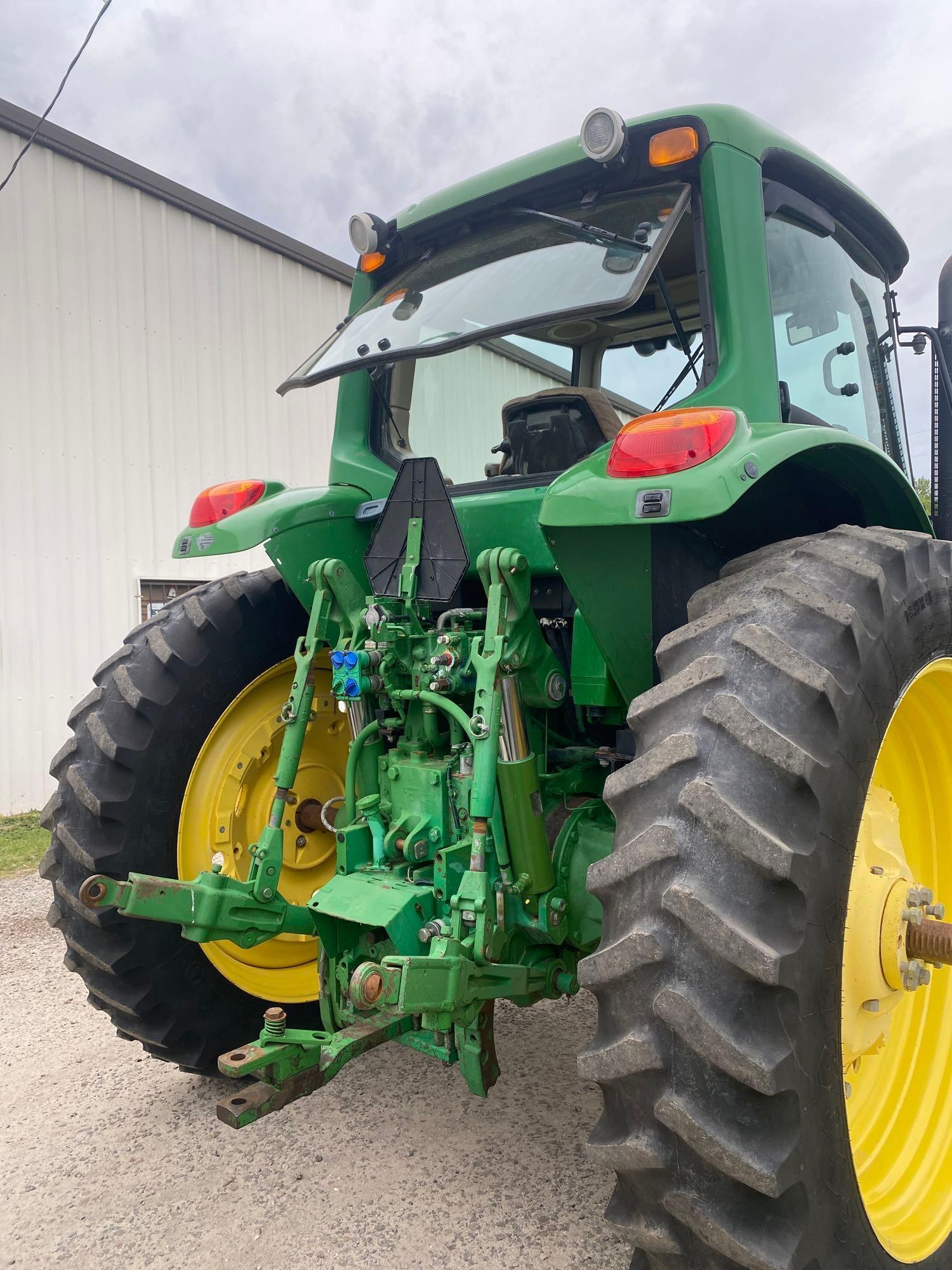 John Deere 7810 Tractor