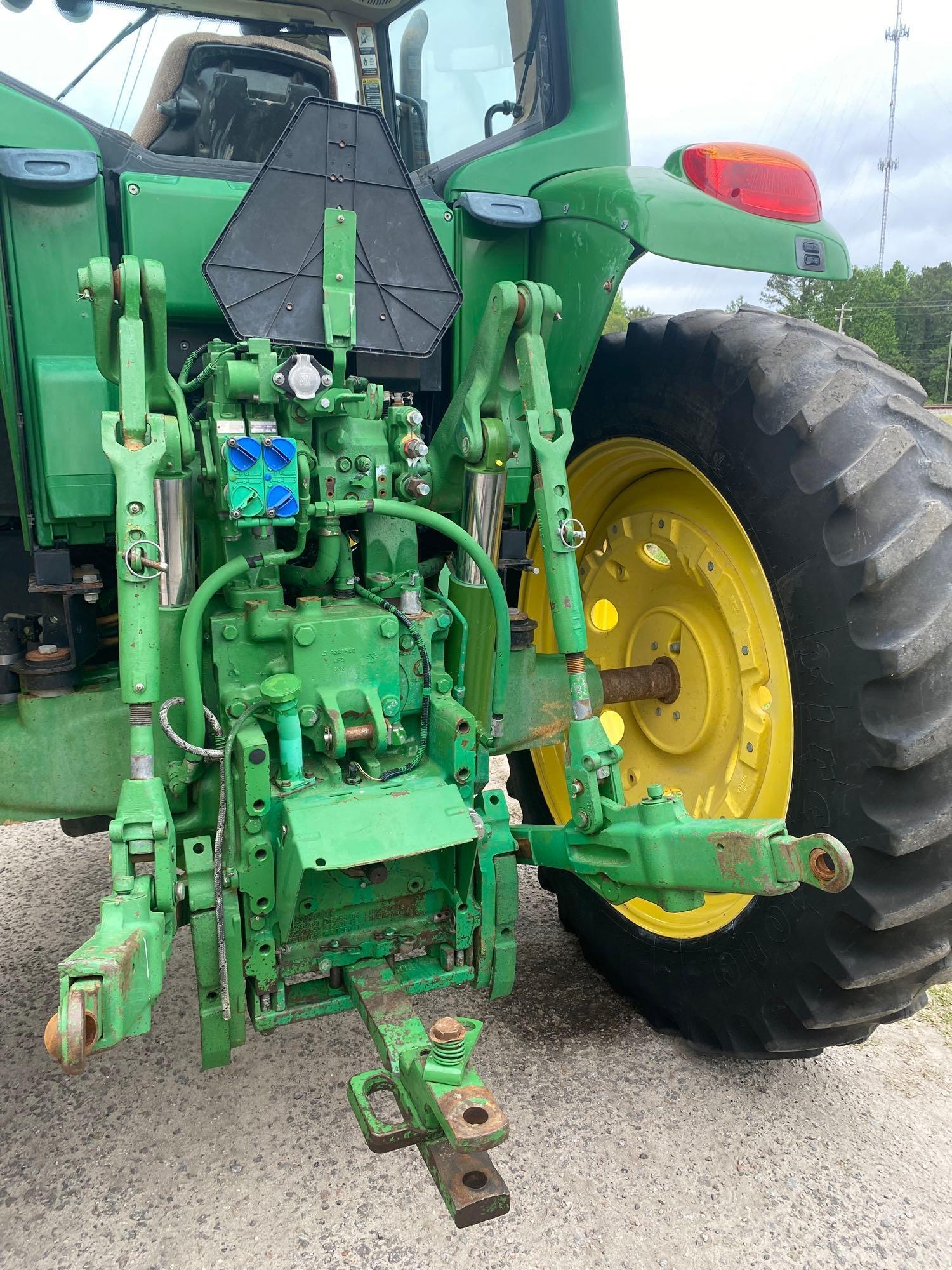 John Deere 7810 Tractor