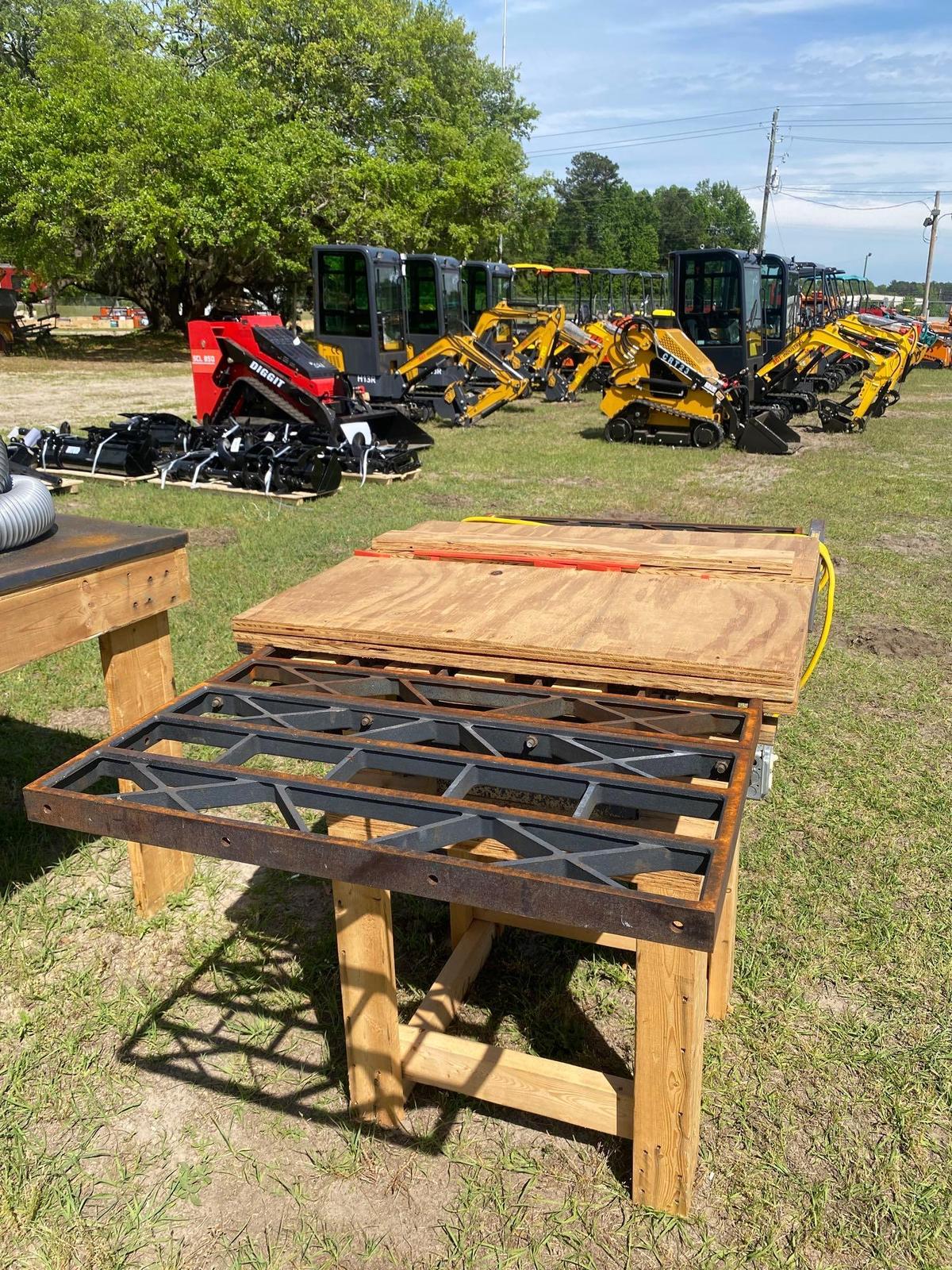 TABLE SAW