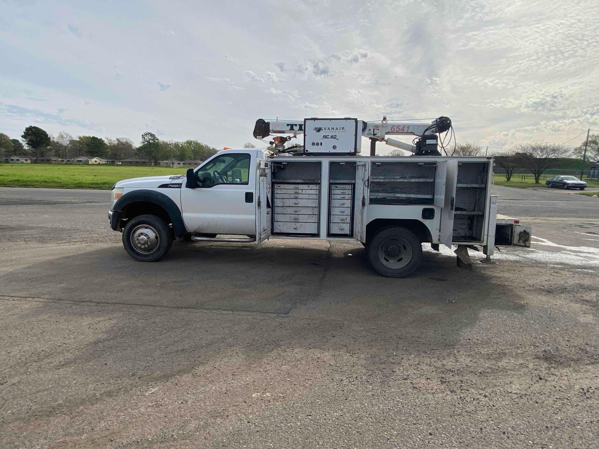 2013 Ford F-550 Truck