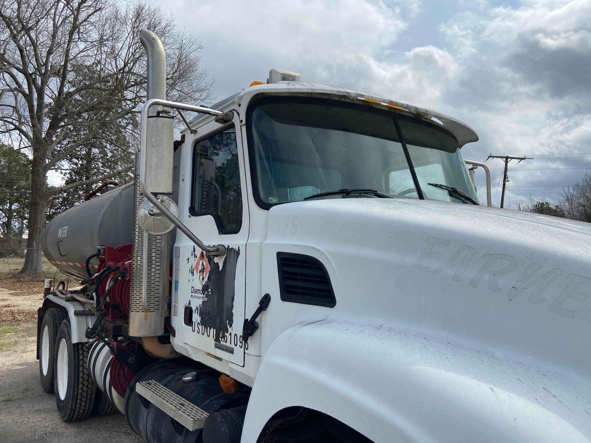 2003 Mack CV713 Granite Truck