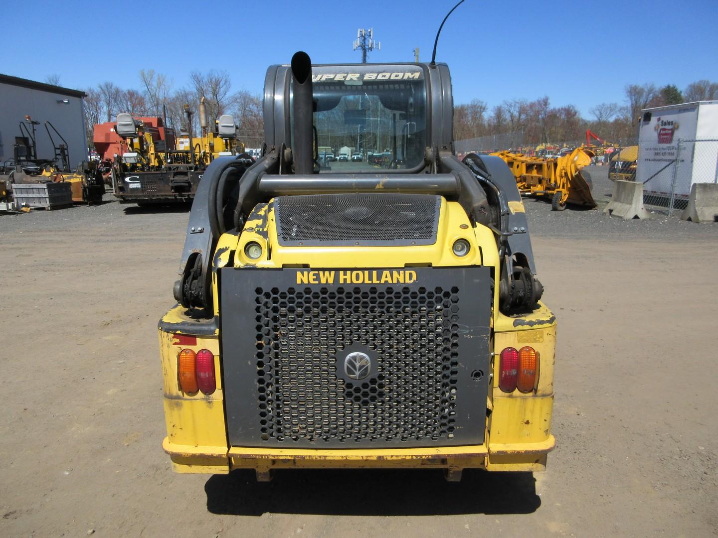 2013 New Holland L218 Skid Steer