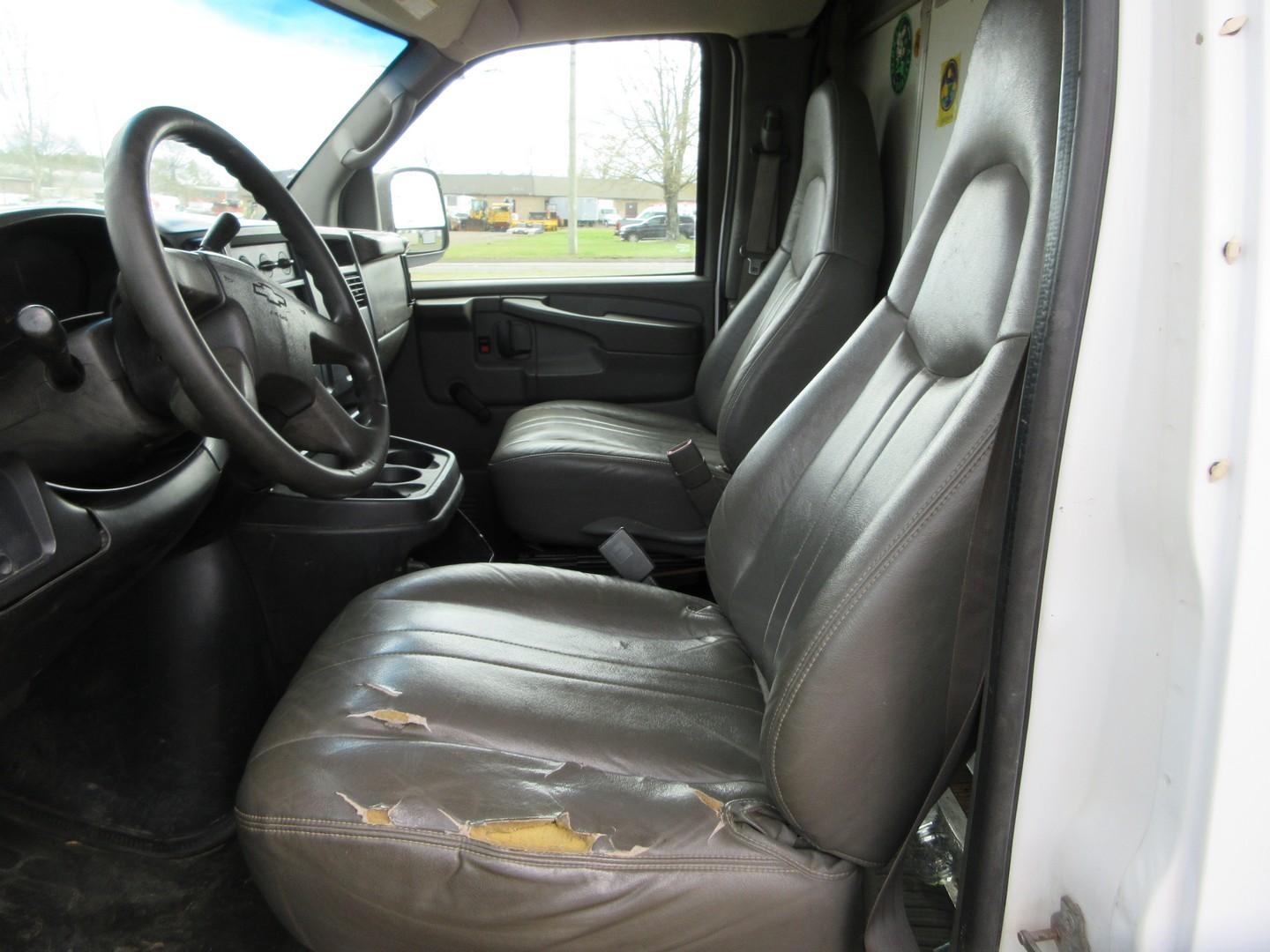 2006 Chevrolet Express Utility Van