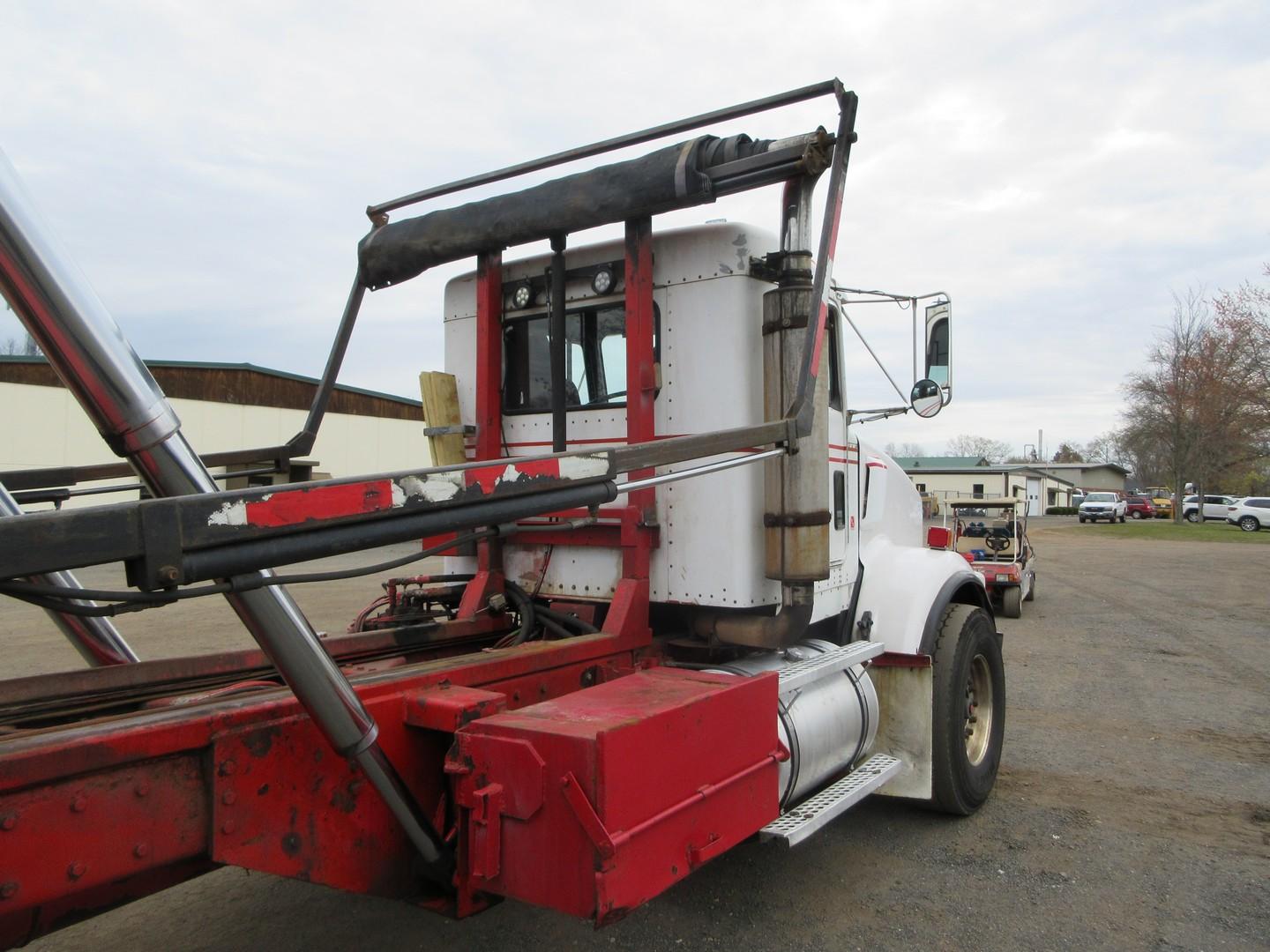 1995 Kenworth T800 Tri/A Rolloff Truck