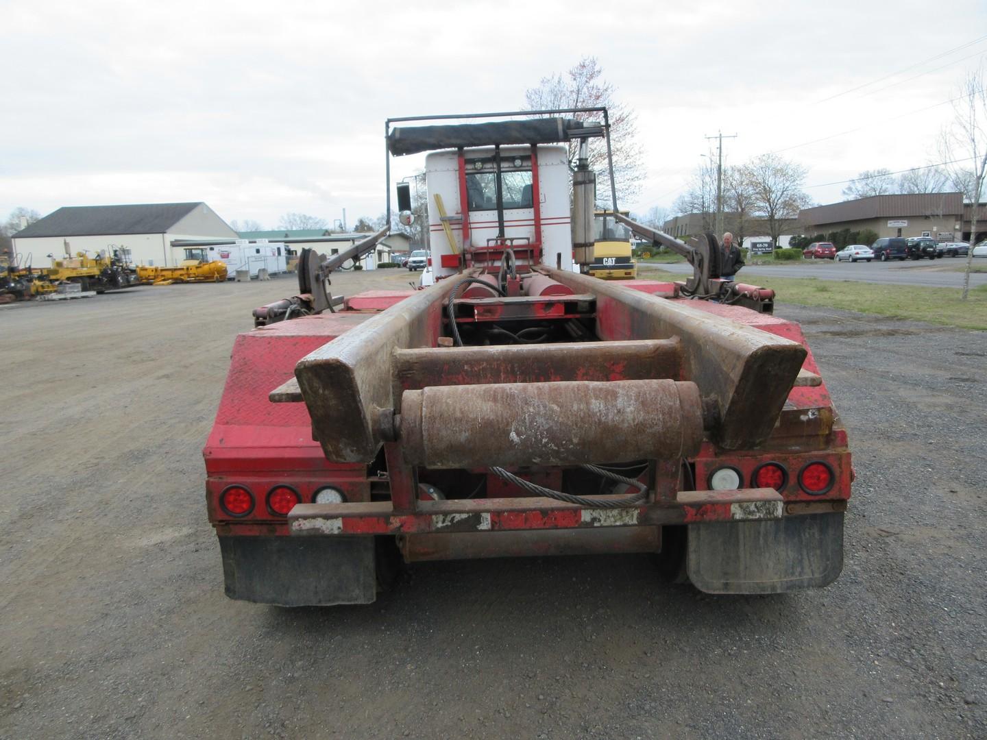 1995 Kenworth T800 Tri/A Rolloff Truck