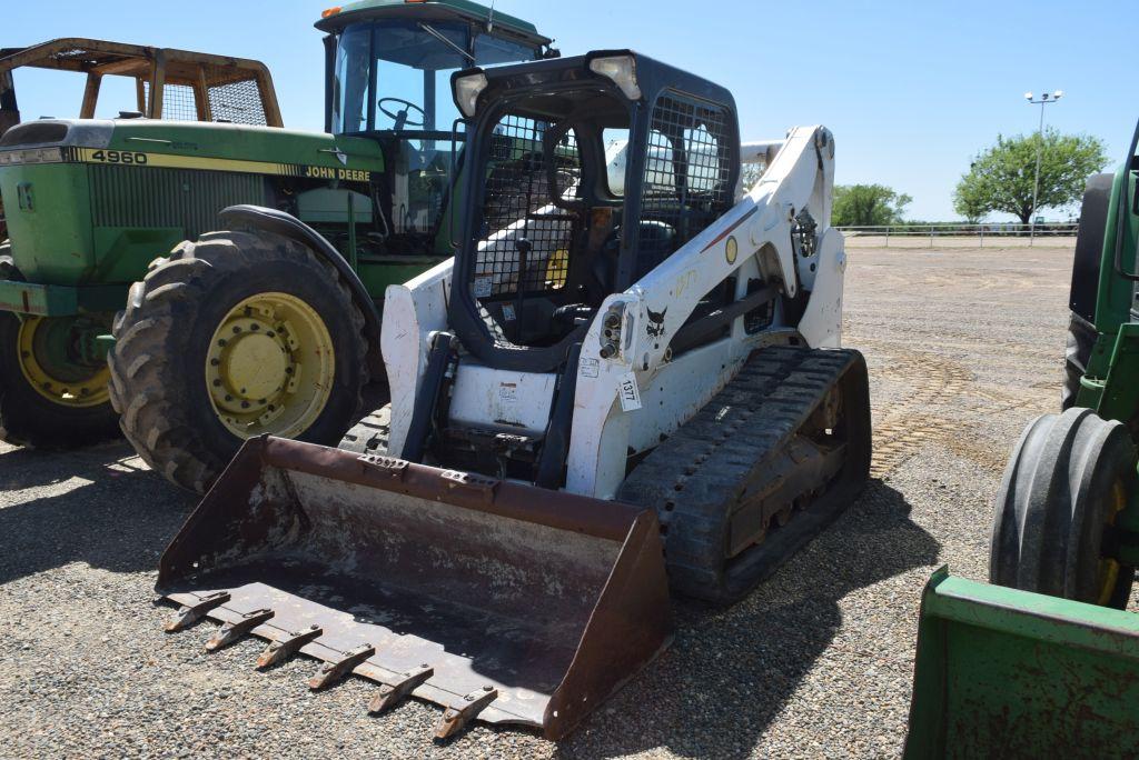 BOBCAT T650 RUBBER TRACK SKID STEER