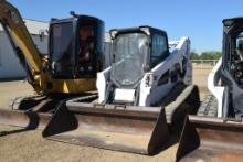 BOBCAT T770 RUBBER TRACK SKID STEER