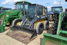 JD 320D SKID STEER