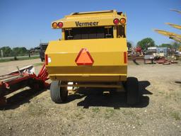 VERMEER 504R SIGNATURE NET WRAP ROUND BALER W/ SHAFT AND MONITOR 2500 BALES (WE DO NOT GUARANTEE BAL