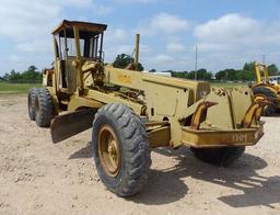 JOHN DEERE 670A  MOTORGRADER W/12' BLADE