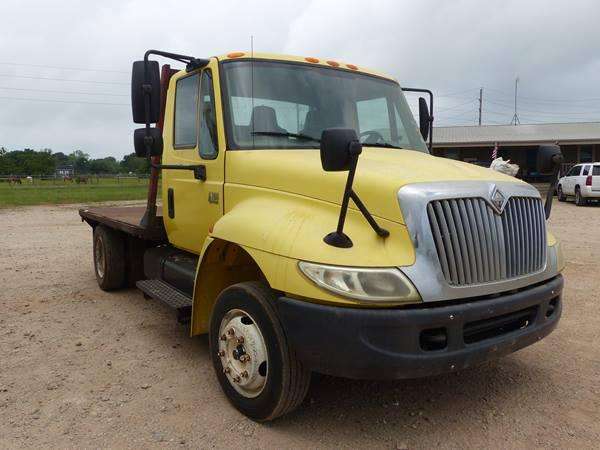 2009 INTERNATIONAL 4200 VT365  DAY CAB TRUCK