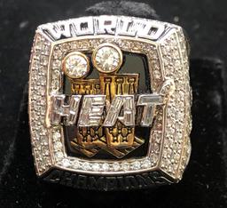 2013 MIAMI HEAT WORLD CHAMPIONSHIP RING (REPLICA)