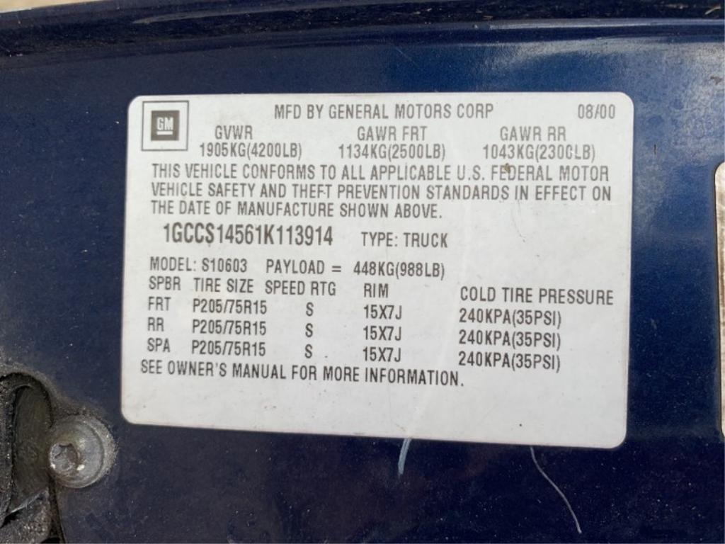 2001 CHEVROLET S10 REGULAR CAB PICKUP TRUCK