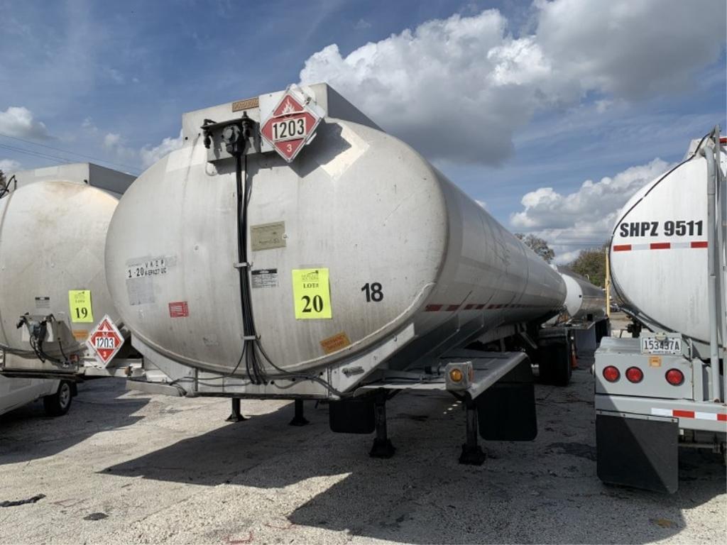 1986 FRUEHAUF FUEL TANK TRAILER