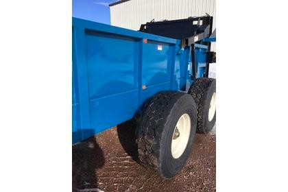 New Sac Model #5350 Manure Spreader