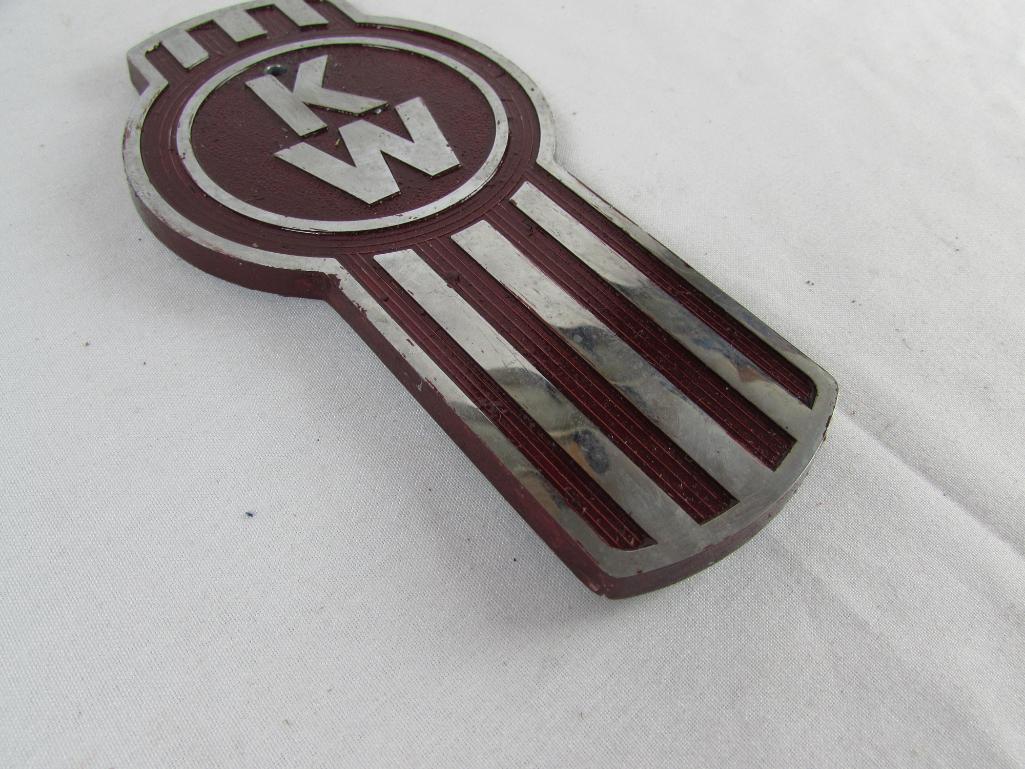 Excellent Vintage Kenworth Semi Trucks Metal Grill Badge