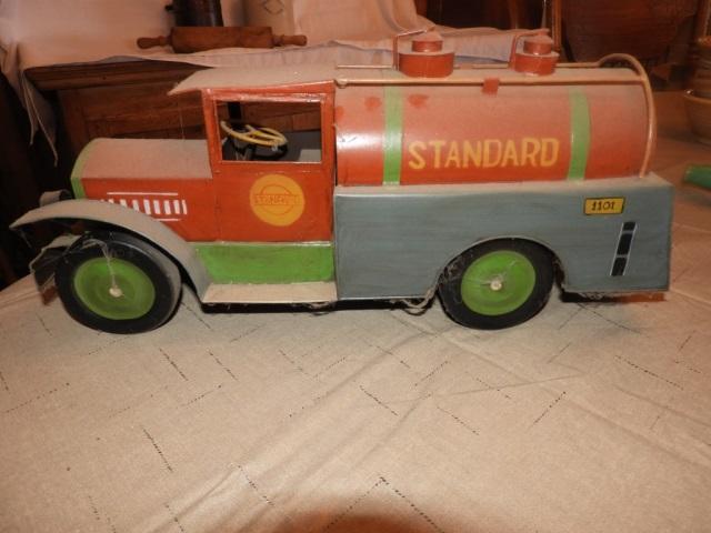 Reproduction tin decorator toy Standard Oil