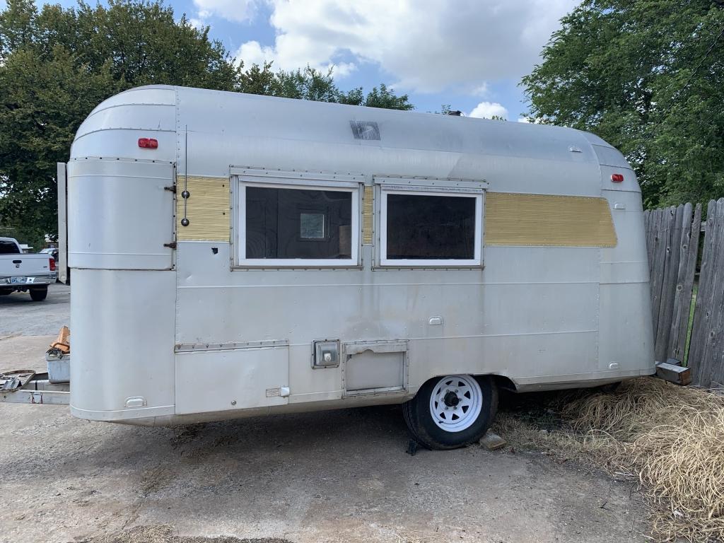 1968 Airstream Bambi & 2010 Ford Expedition NO RESERVE