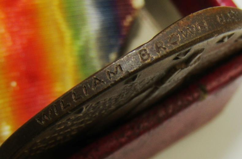 2pcs-WW1 U.S. Victory Medals With Name Engraved Rims