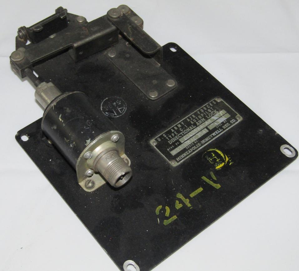 2pcs- Scarce B17/B24 C-1 Autopilot Directional Arm Lock/Formation Stick