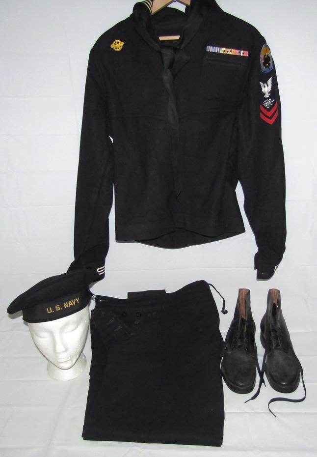 WW2 USN Minesweeper Radioman Uniform Set-Named