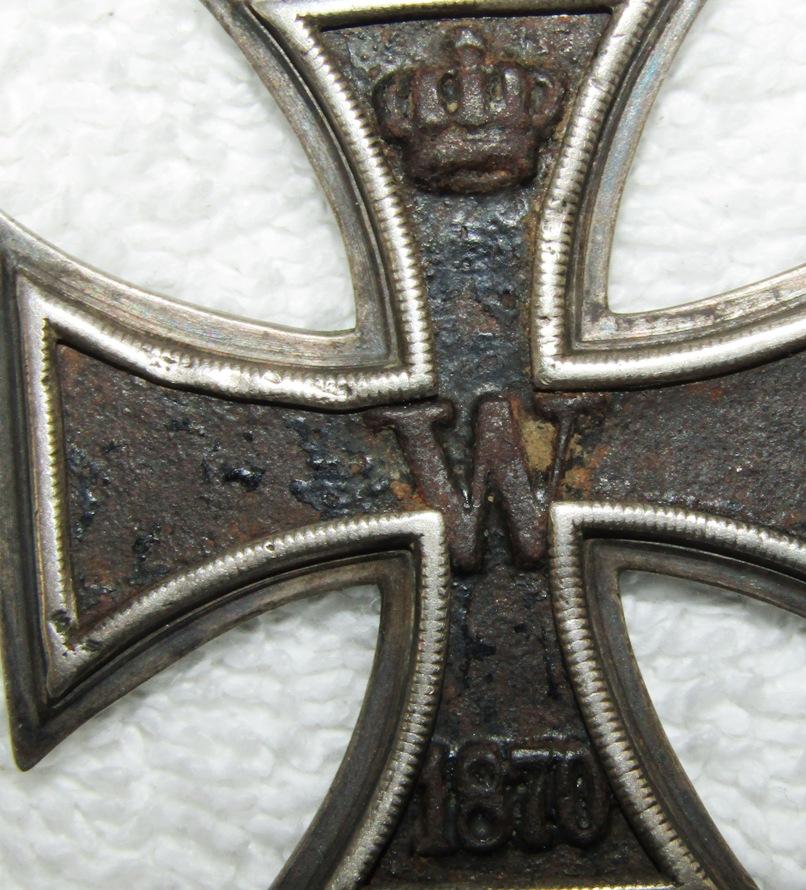 2pcs-1870 And WW1 German Iron Crosses 2nd Class