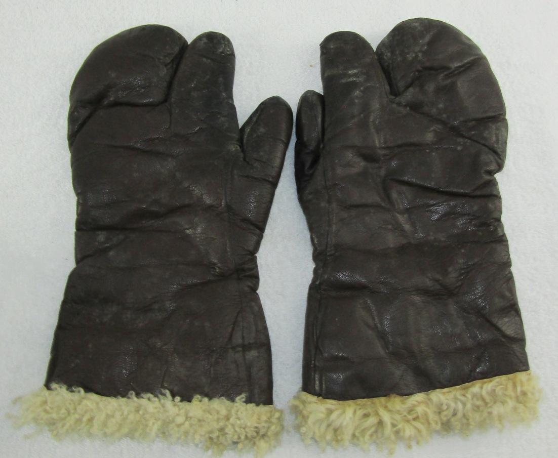 WW2 Army Air Corp Type A-11 Leather Flight Cap-Type A-9A High Altitude Gloves