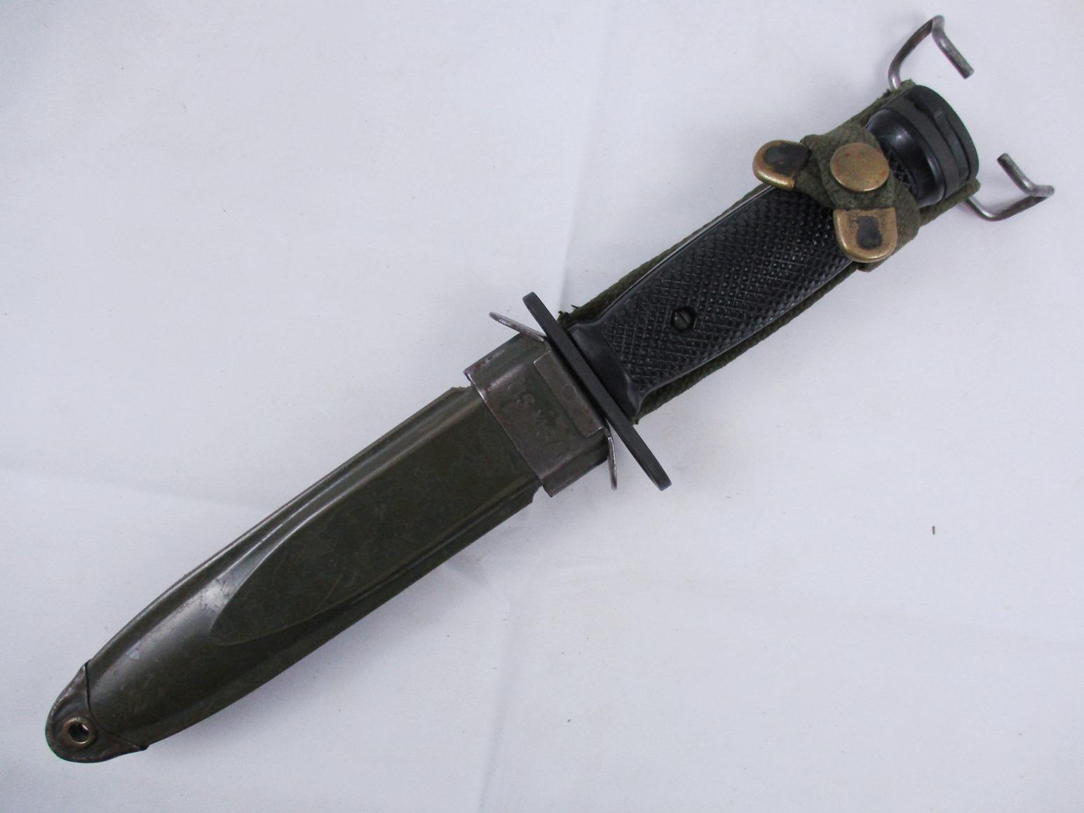 US M4-AKI Saw back Bayonet w/ VS M8A1 Scabbard - Flaming Bomb Marked