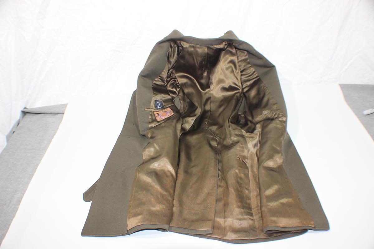 US WW2 Army Air Corps Tailor Made Named Officer's Class A Uniform Jacket.