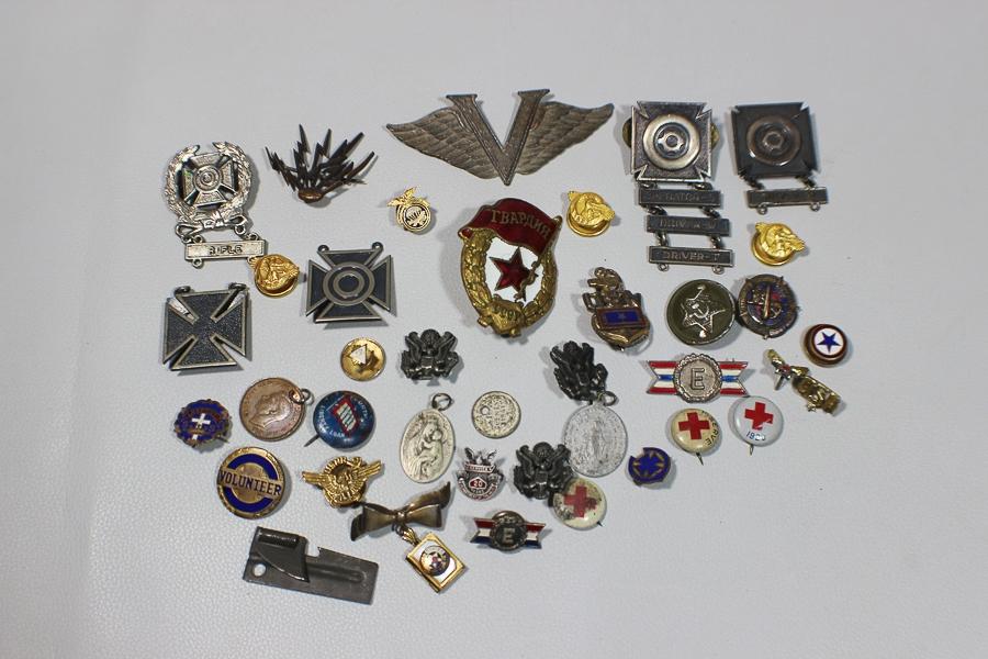 US WW2 & Foreign Pin & Insignia Lot. Some Sterling.