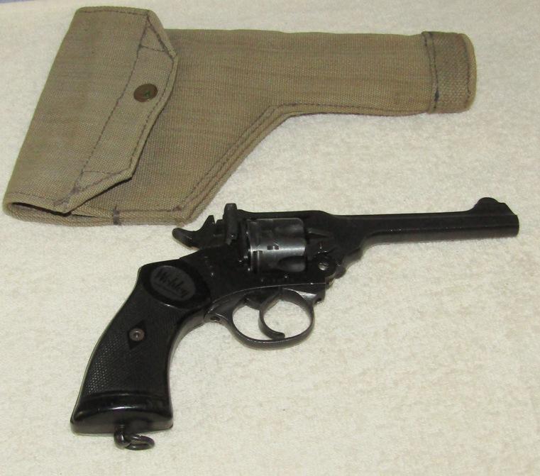 WW2 Period British Mark IV Webley Pistol (War Finish) With Holster