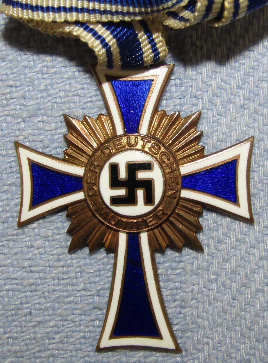 Cased Mother's Cross In Bronze-Full Ribbon-Franz Reischauer, Oberstein Maker
