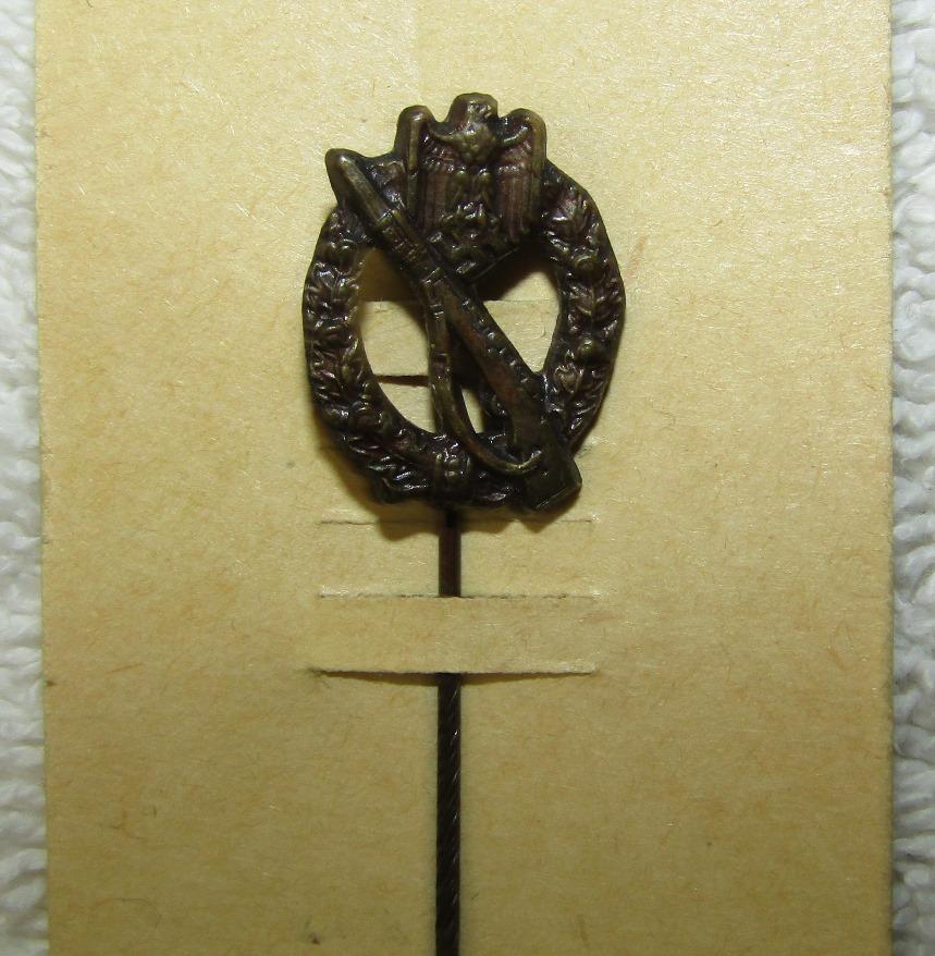 2pcs-Stamped Version Silver Infantry Assault Badge-IA Badge In Bronze LDO Stickpin
