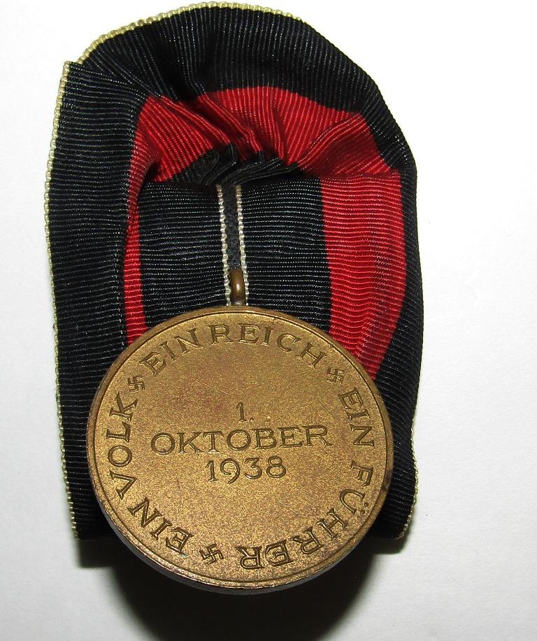 Luftwaffe Soldier Parade Mount Czech Annex Medal With Award Document/Prague Bar "L/12"